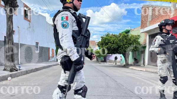 Dos hombres asesinados a balazos frente a su casa en León