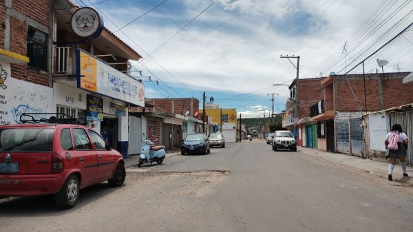 Entre robos y sin policías viven vecinos de la colonia Los Príncipes en Irapuato