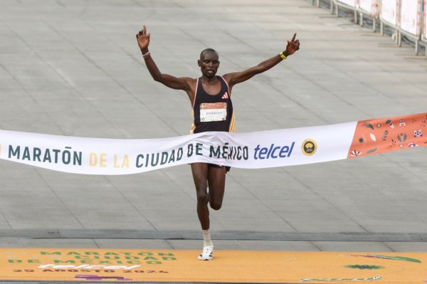 El Maratón CDMX 2024: Edwin Kiptoo y Fancy Chemutai dominan la carrera