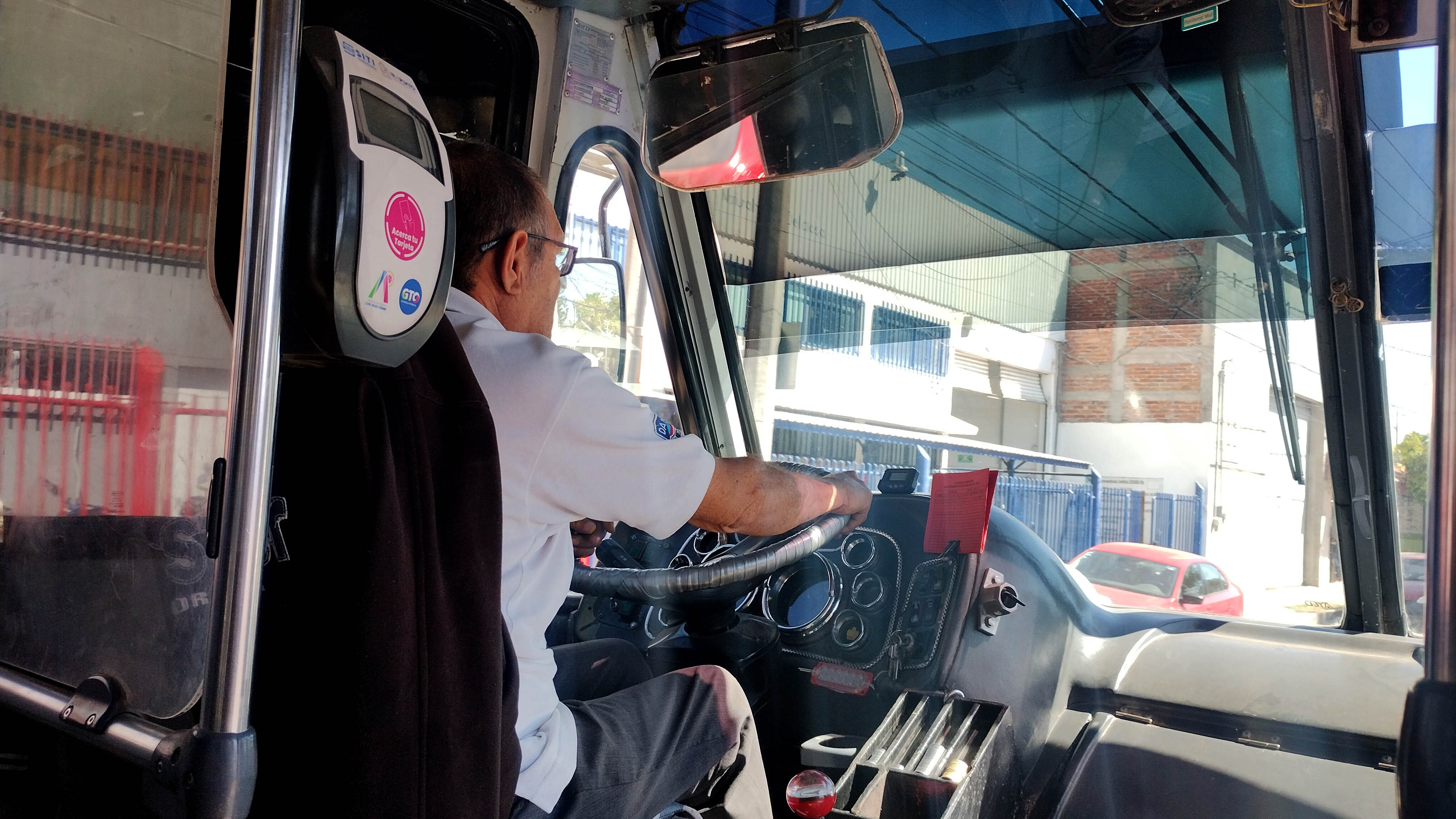 Sancionan ocho conductores del transporte público por infringir reglamento de movilidad en Irapuato