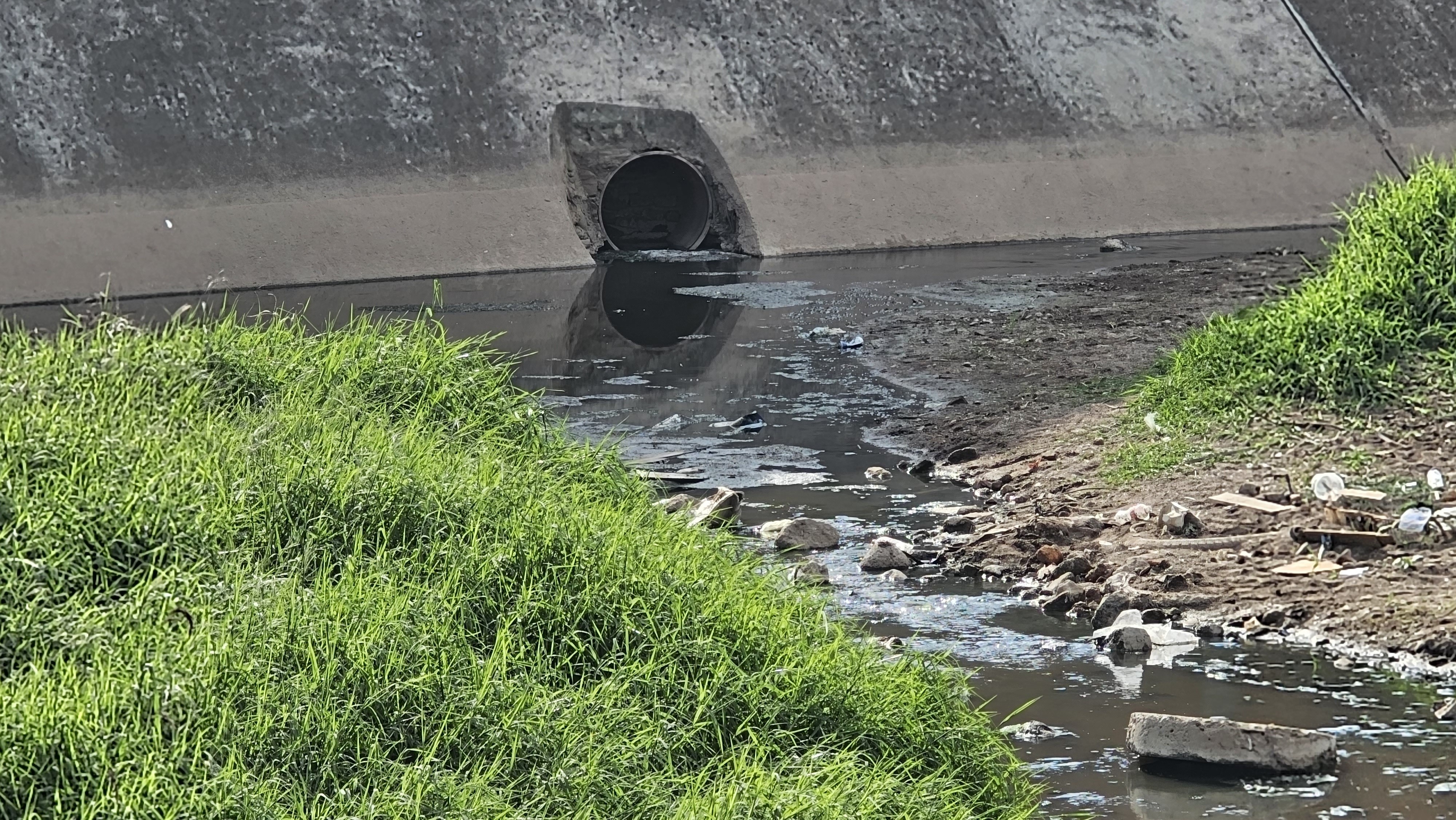 Incluso con plantas tratadoras, estos municipios descargan aguas negras en ríos y presas de Guanajuato