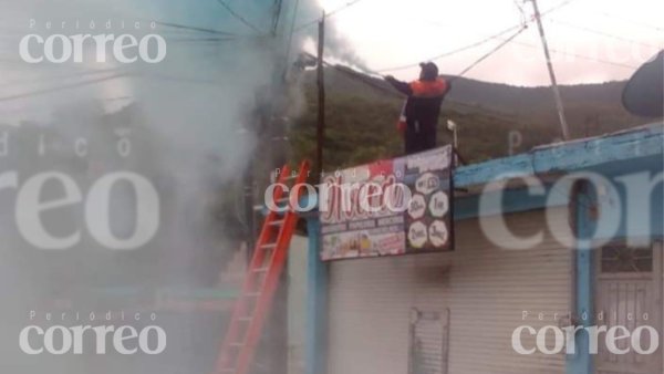 Se incendia poste eléctrico en Xichú; lo cambian 40 días después