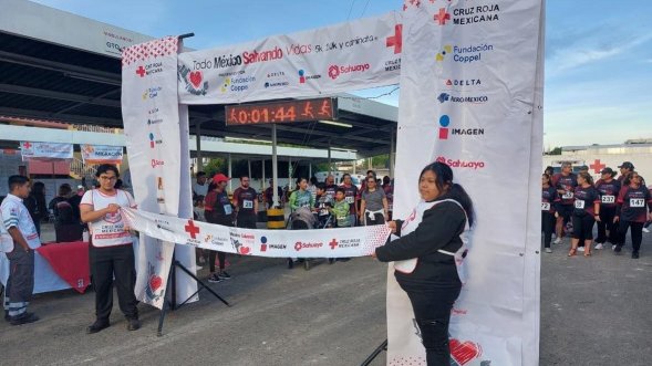 Más de 500 corredores participan en la carrera 