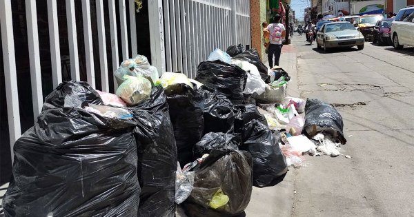 Fiestas patrias en León dejan cinco toneladas de basura en calles, plazas y parques 