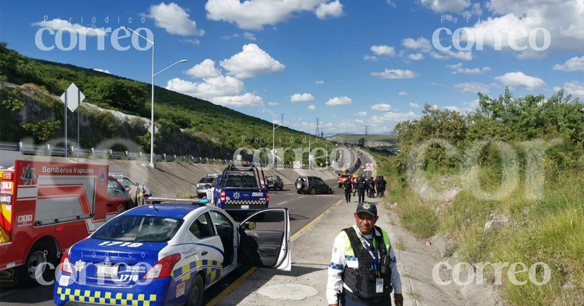 Volcadura en el Cuarto Cinturón Vial de Irapuato deja una pareja lesionada 