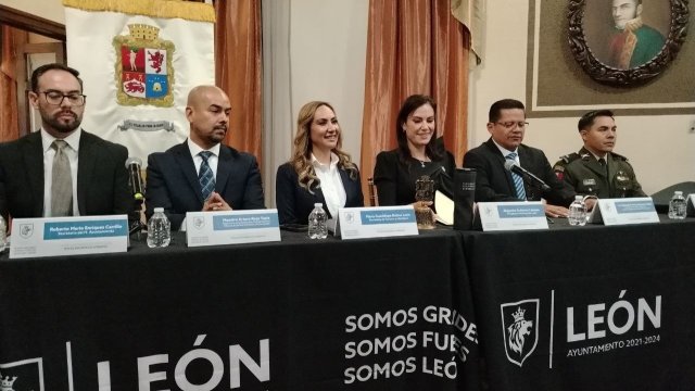 Rinde Alejandra Gutiérrez su tercer informe y resalta apertura a ciudadanía de León