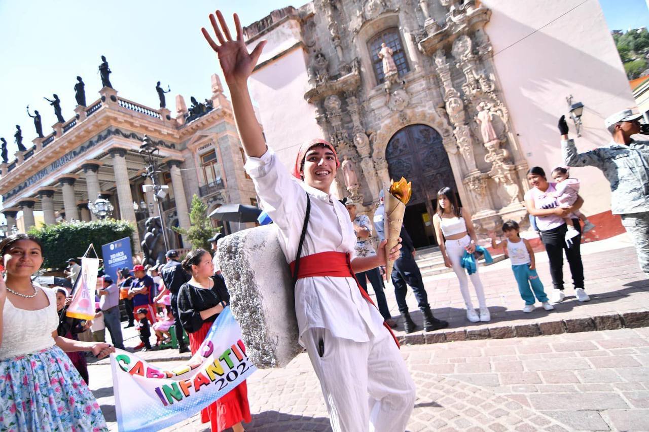 Alerta vial: Cierran estas calles de Guanajuato  por desfile de la Alhóndiga