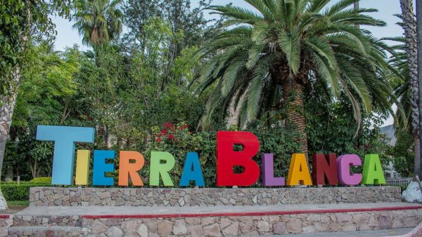 ¡Falso! Desmienten supuesto cartel de la Feria de Tierra Blanca