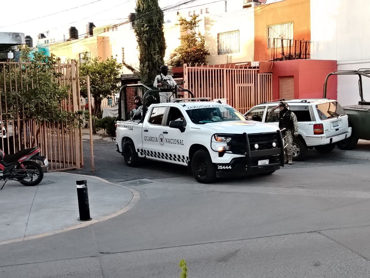 Dos hombres asesinados tras intentar refugiarse en cochera en Celaya