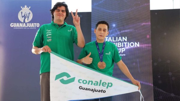 Estudiantes de robótica de Silao y León competirán en China