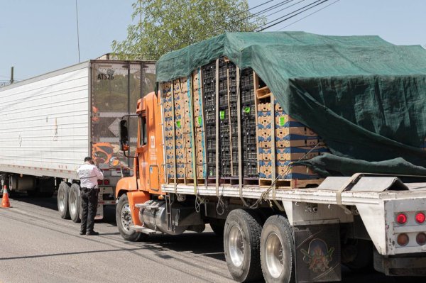 Intensifican revisiones a tráfico pesado en carretera de San Miguel de Allende tras accidente