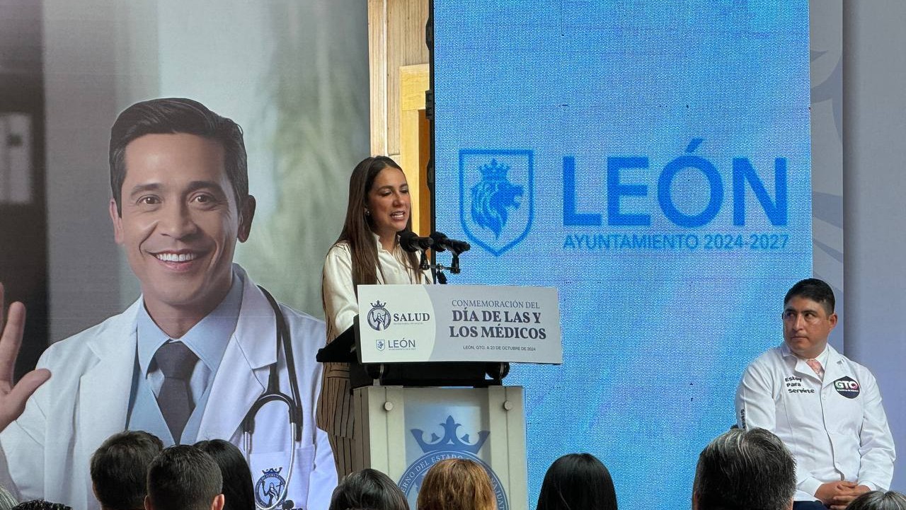 Libia García mantendrá sistema de salud para Guanajuato; se compromete ante médicos 