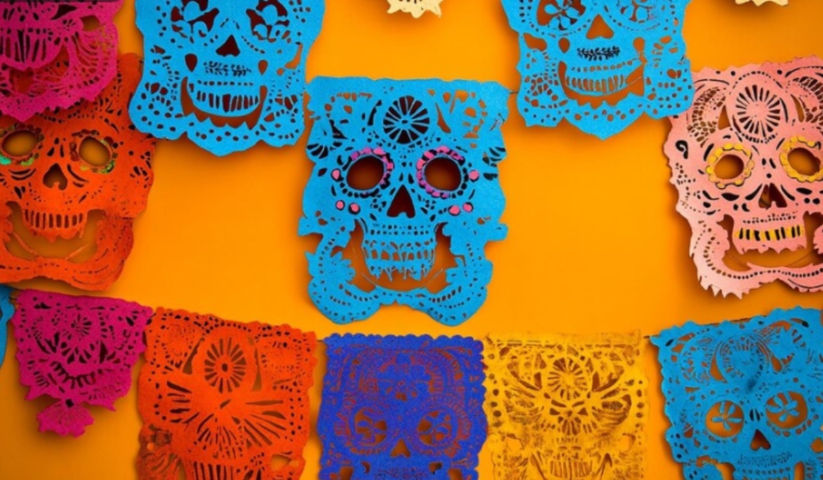 ¿Cómo hacer tu propio papel picado para este Día de Muertos? 