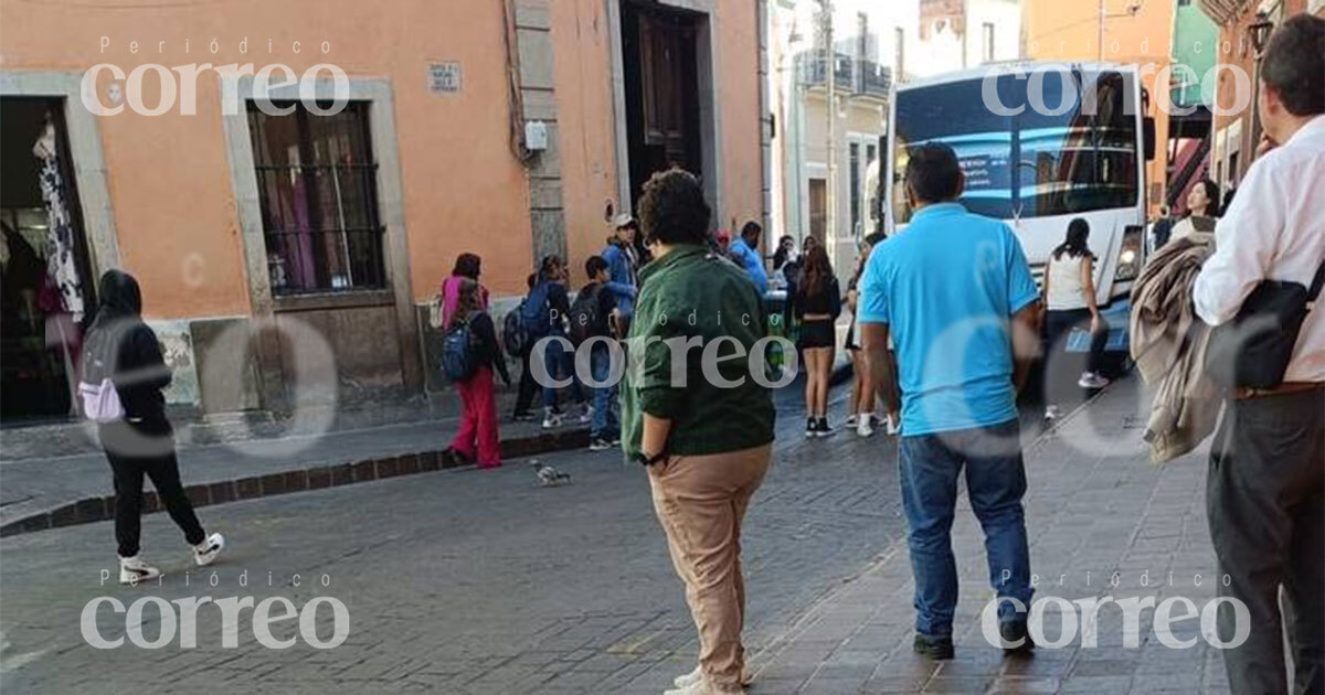 Cobrador muere arrollado por camión de transporte en Guanajuato; chofer se da a la fuga