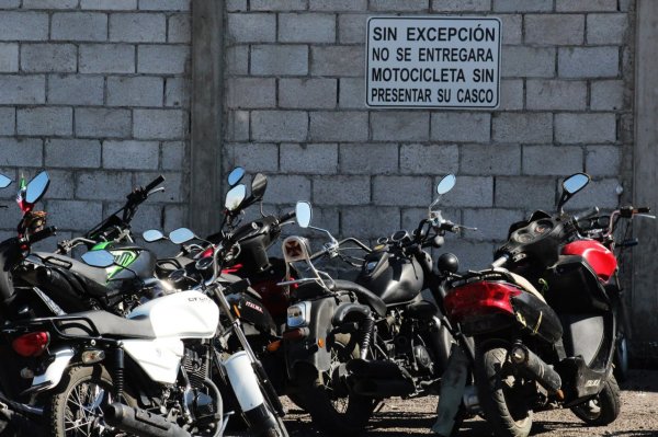 Celaya implementa operativo de revisión de motos ¿por qué? 