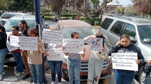 Alumnos de preparatoria se manifiestan en San José Iturbide, ¿qué pasó? 