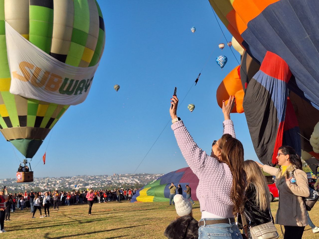 Detienen a parte de banda que robaba celulares en el FIG 2024; 8 seguirían libres