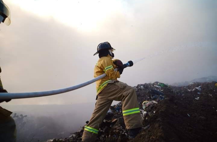 Cumple una semana incendio en tiradero de San Luis de la Paz, ¿cómo van los trabajos?