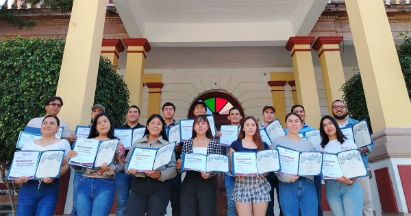 ¡Grandes! Reconocen a estudiantes del Tecnológico de Roque en Celaya por viajar a la NASA 