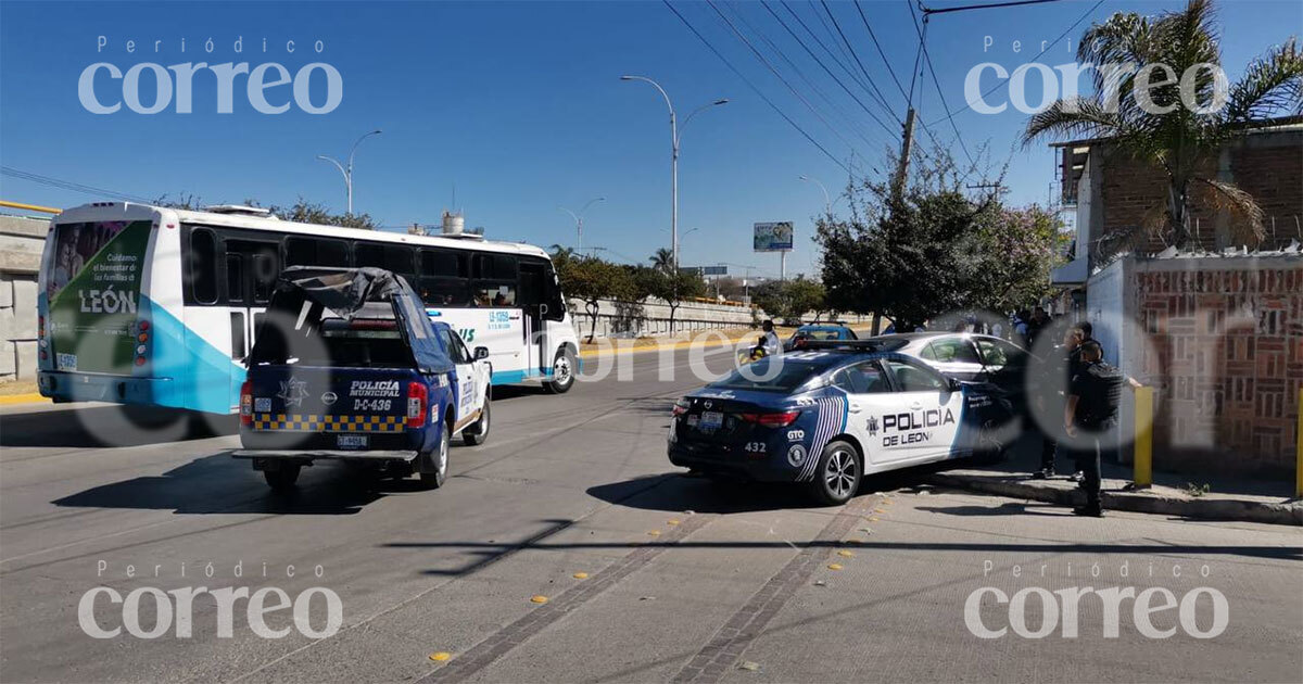 Choca patrulla de policía en la colonia Real de San José de León; es el tercer caso esta semana 