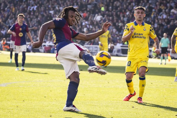 Barcelona sufre en su 125 aniversario con derrota 2-1 ante Las Palmas en Montjuïc