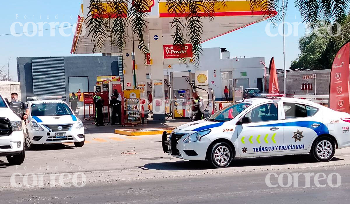 Atacan policías viales frente a Galerías Celaya ¿qué se sabe?