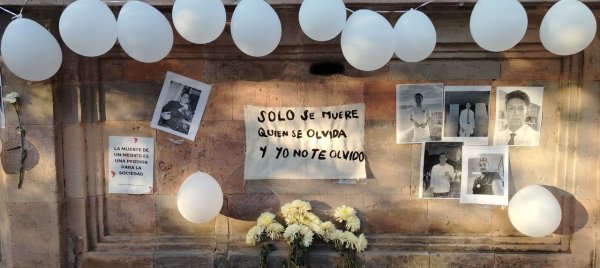 A un año de la tragedia, Universidad Latina rinde homenaje a estudiantes asesinados en Celaya