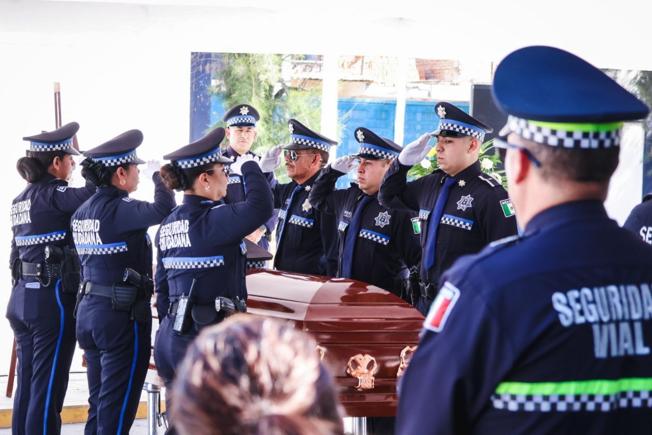 Rinden homenaje a Julio César Falcón, policía asesinado en San Francisco del Rincón 