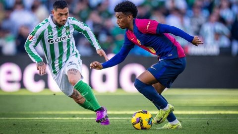 Betis frena al Barcelona con empate agónico 2-2 en el Benito Villamarín