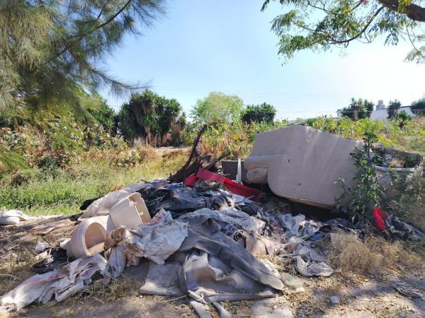 Denuncian acumulación de basura en comunidad de Cárdenas, en Salamanca  