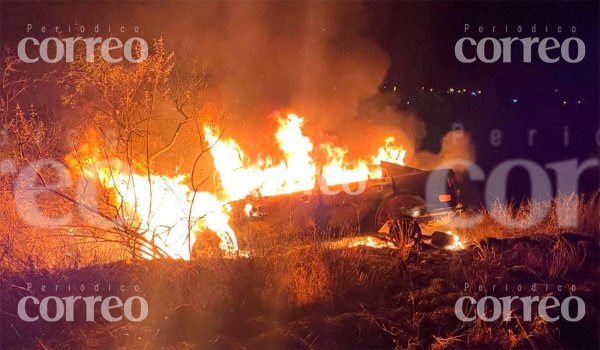 Rescatan a persona que cayó de un barranco de 15 metros en Tierra Blanca