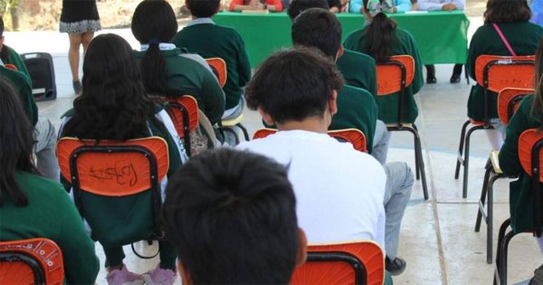 Estudiantes en San Miguel de Allende llegan con rezago educativo a la preparatoria 