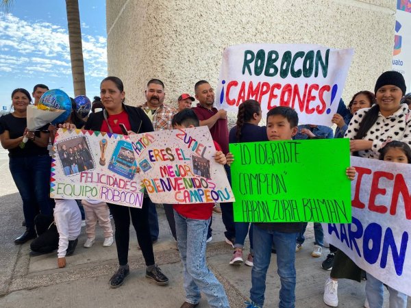 ¡Grandes! Conalep Silao recibe a los campeones del Torneo Mundial de Robótica Educativa