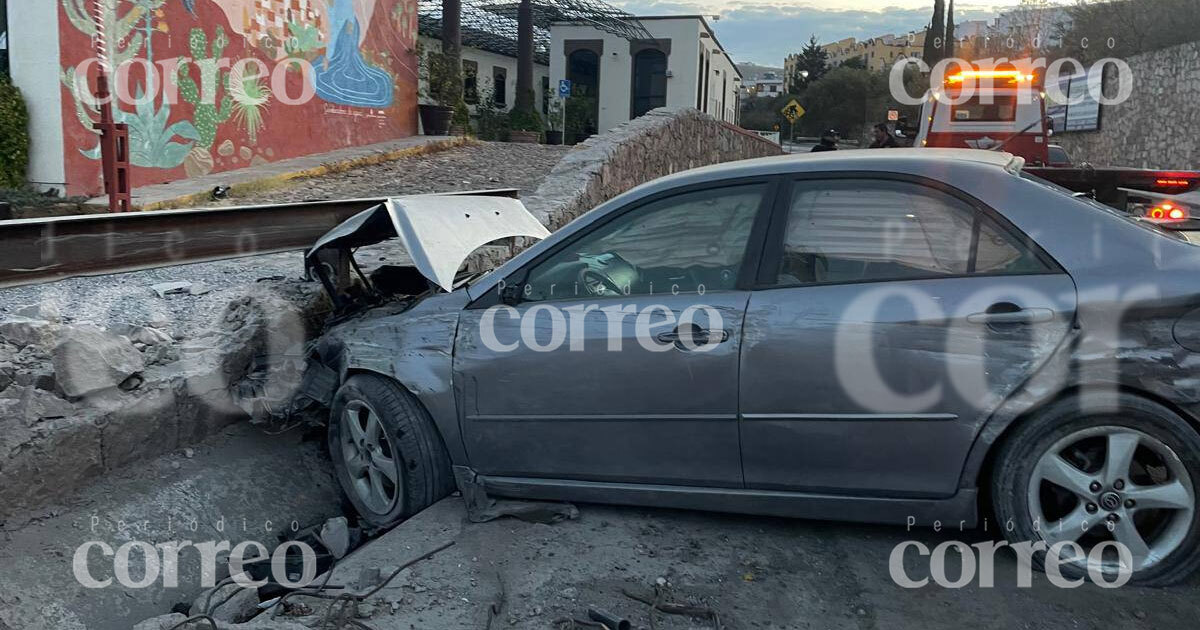 Accidente en el acceso Chávez Morado de Guanajuato deja un conductor lesionado 