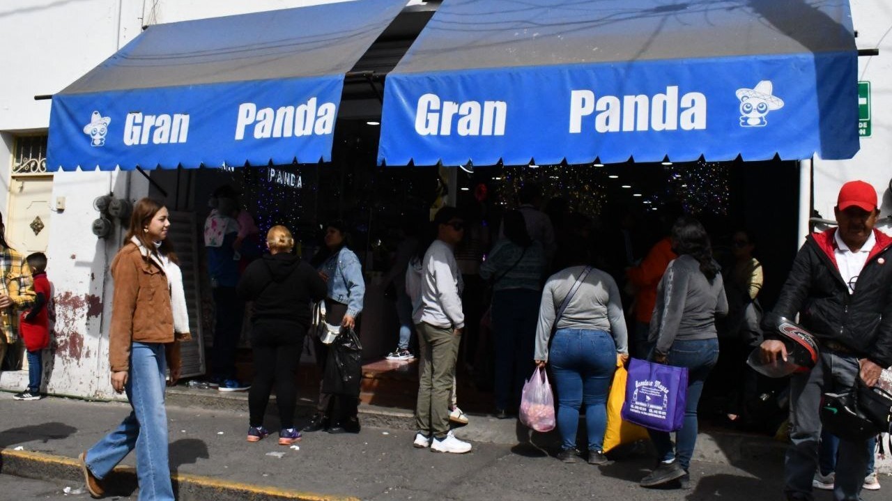 Reabren tienda 'Gran Panda' a solo días de que la clausuraran por no tener permiso