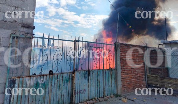 Incendio de chatarrera en Salamanca deja mala calidad del aire