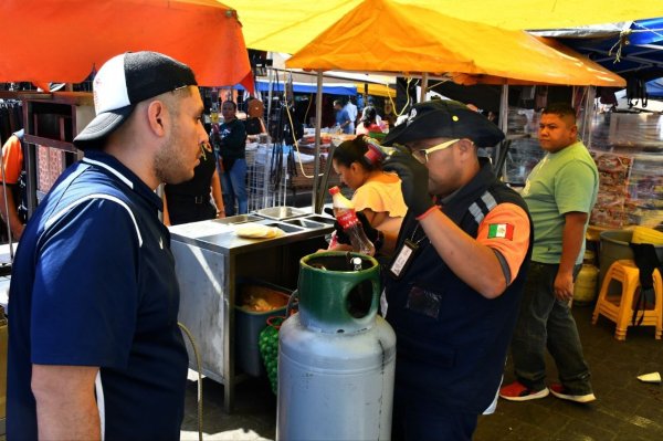  Tras tragedia en Celaya, Protección Civil inspecciona tianguis para evitar accidentes en Guanajuato