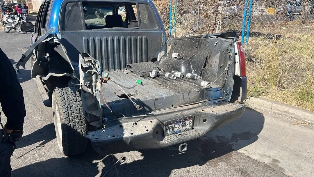 Explota camioneta en la central de autobuses de Abasolo ¿qué sucedió? 