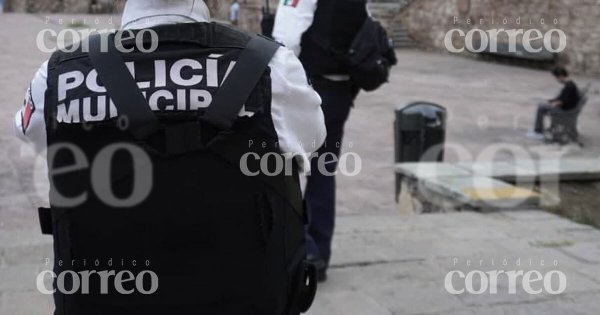 Asesinan a mujer en Guanajuato capital y dejan su cuerpo junto a las instalaciones de la FGE