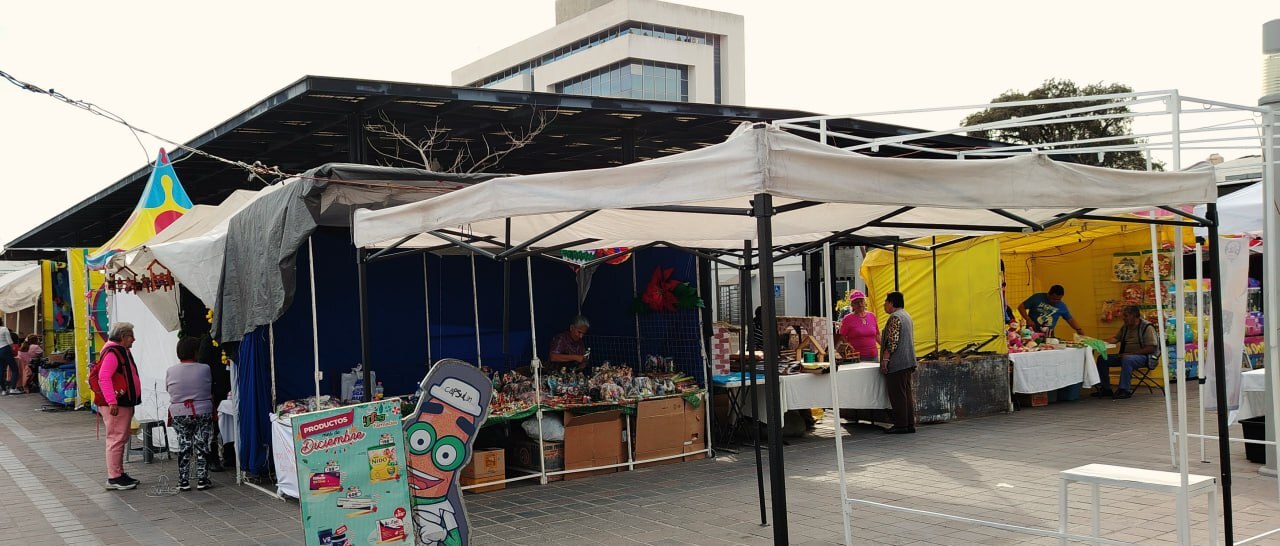   Comerciantes de Celaya reciben apoyo parcial tras incendio en la Expo Navideña 