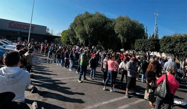 Costco León es rebasado por las compras de última hora y revendedores