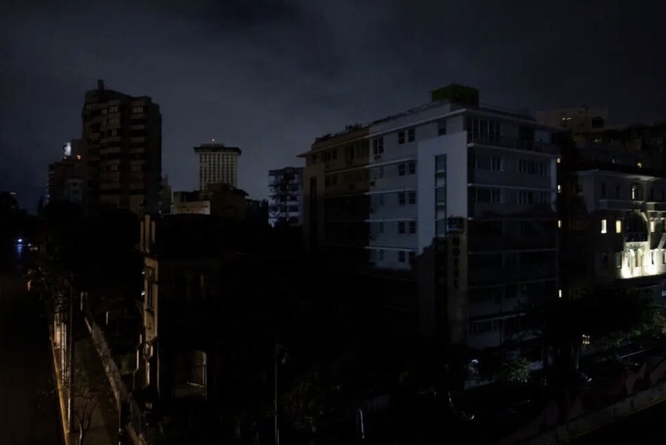 Puerto Rico se queda sin luz, recibirán el año a oscuras 