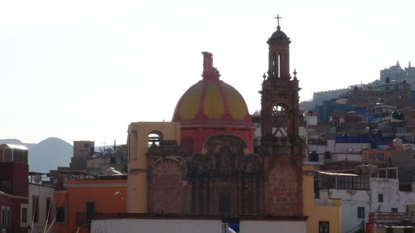 A más de un año, Templo de Pardo en Guanajuato sigue sin reparación tras ser impactado por rayo