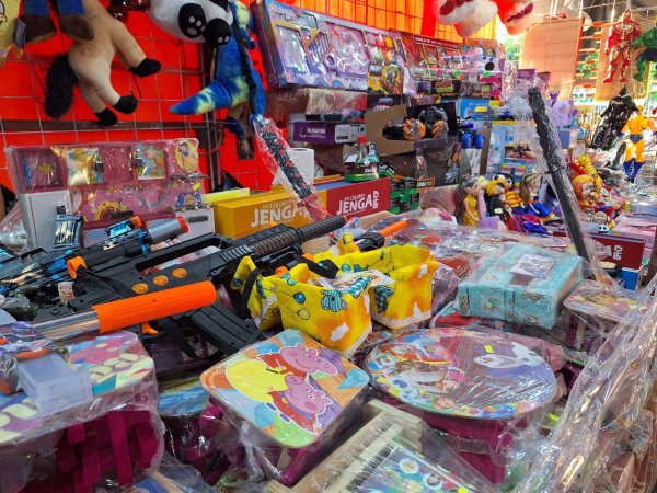 ¿Se acabó la magia? Comerciantes de León reportan baja en ventas previo al Día de Reyes