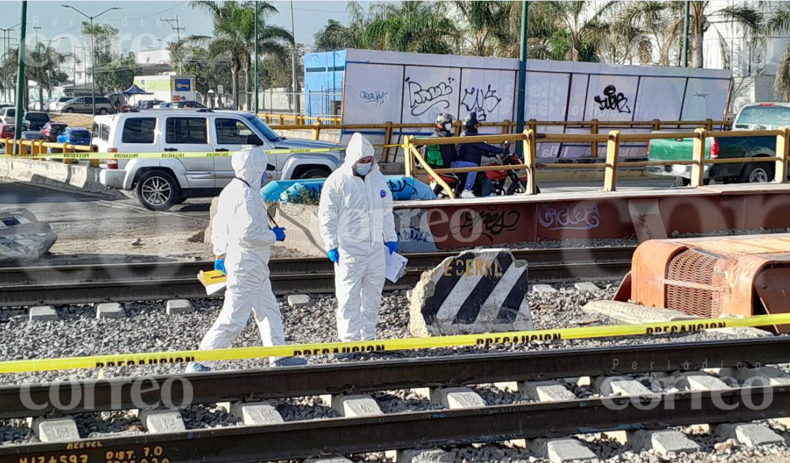 Mujer muere atropellada por el tren en León; intentó ganarle el paso