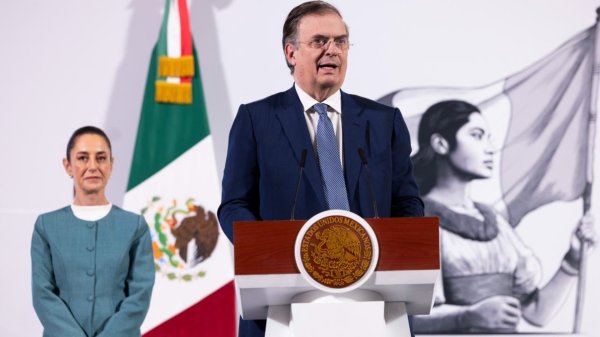 Ebrard anuncia que Amazon invertirá 5 mil millones de dólares en Querétaro