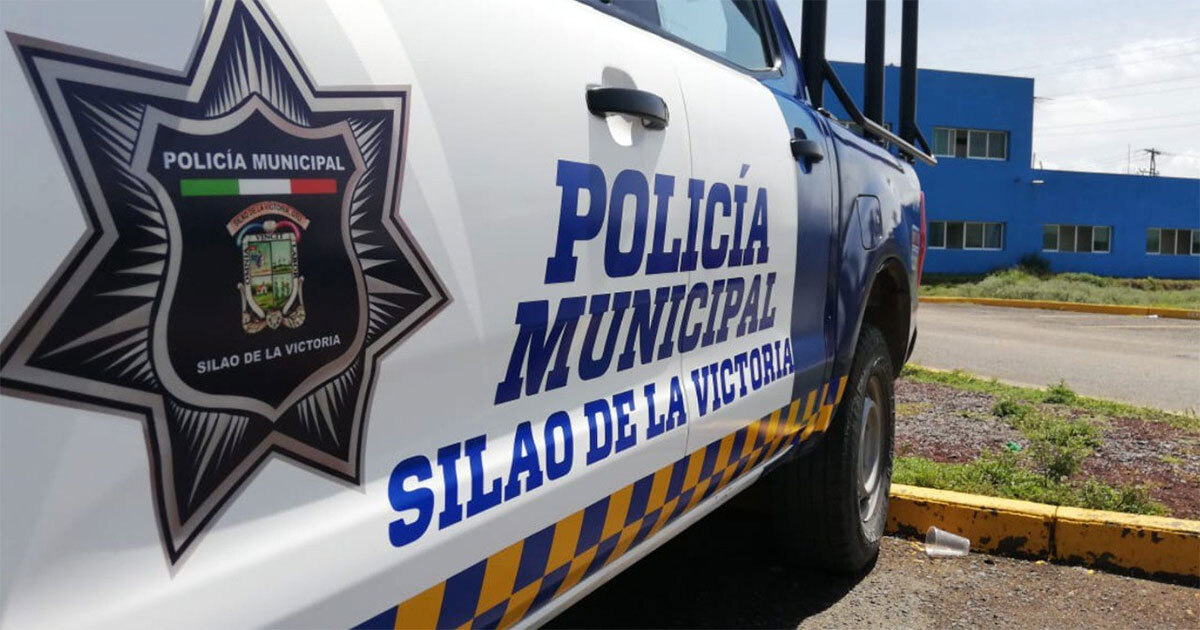 Policías realizan persecución tras robo de camioneta en carretera Silao-Trejo 