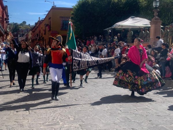 Así fue el desfile por el natalicio de Ignacio Allende, en San Miguel de Allende 