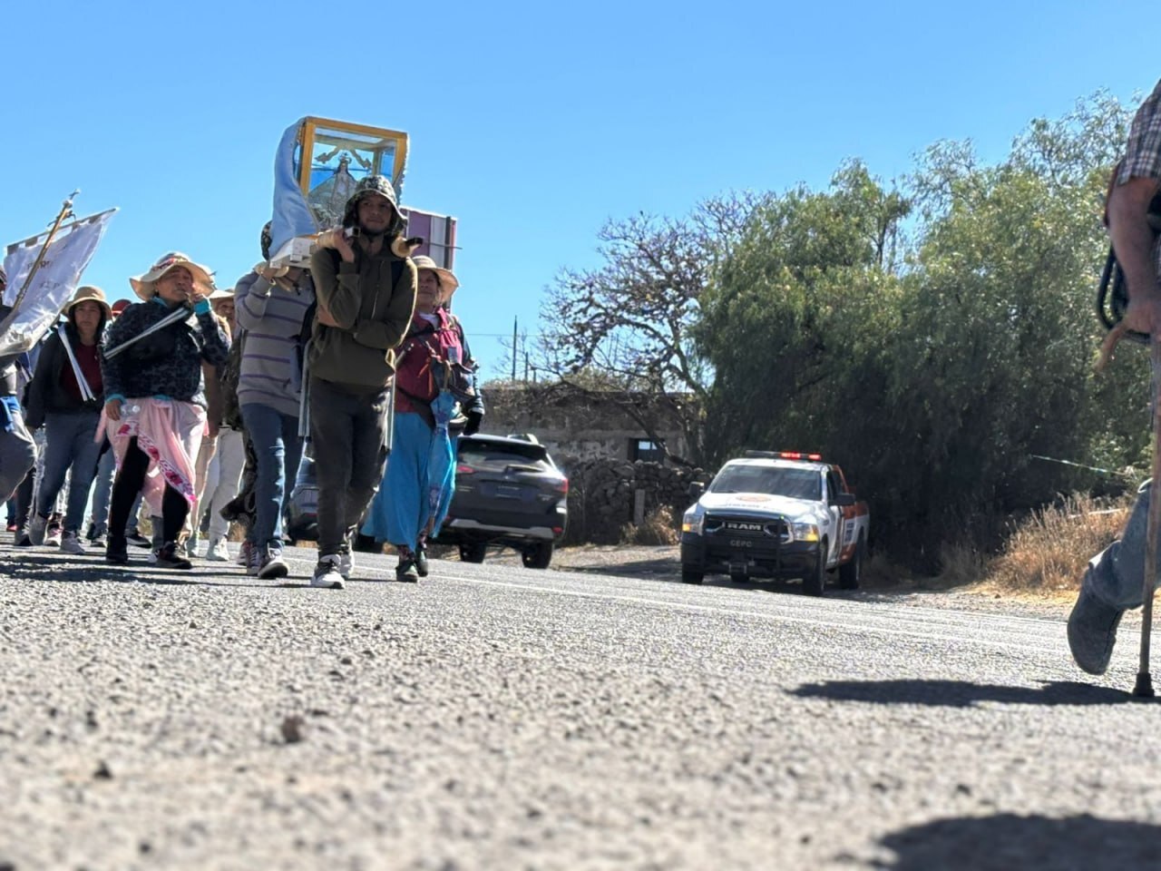 SSC en San Miguel de Allende protege paso de 'Sanjuaneros'