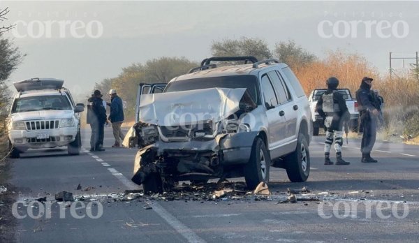 Fuerte accidente deja al menos un herido en la Salvatiera-Acámbaro frente a cuartel de GN